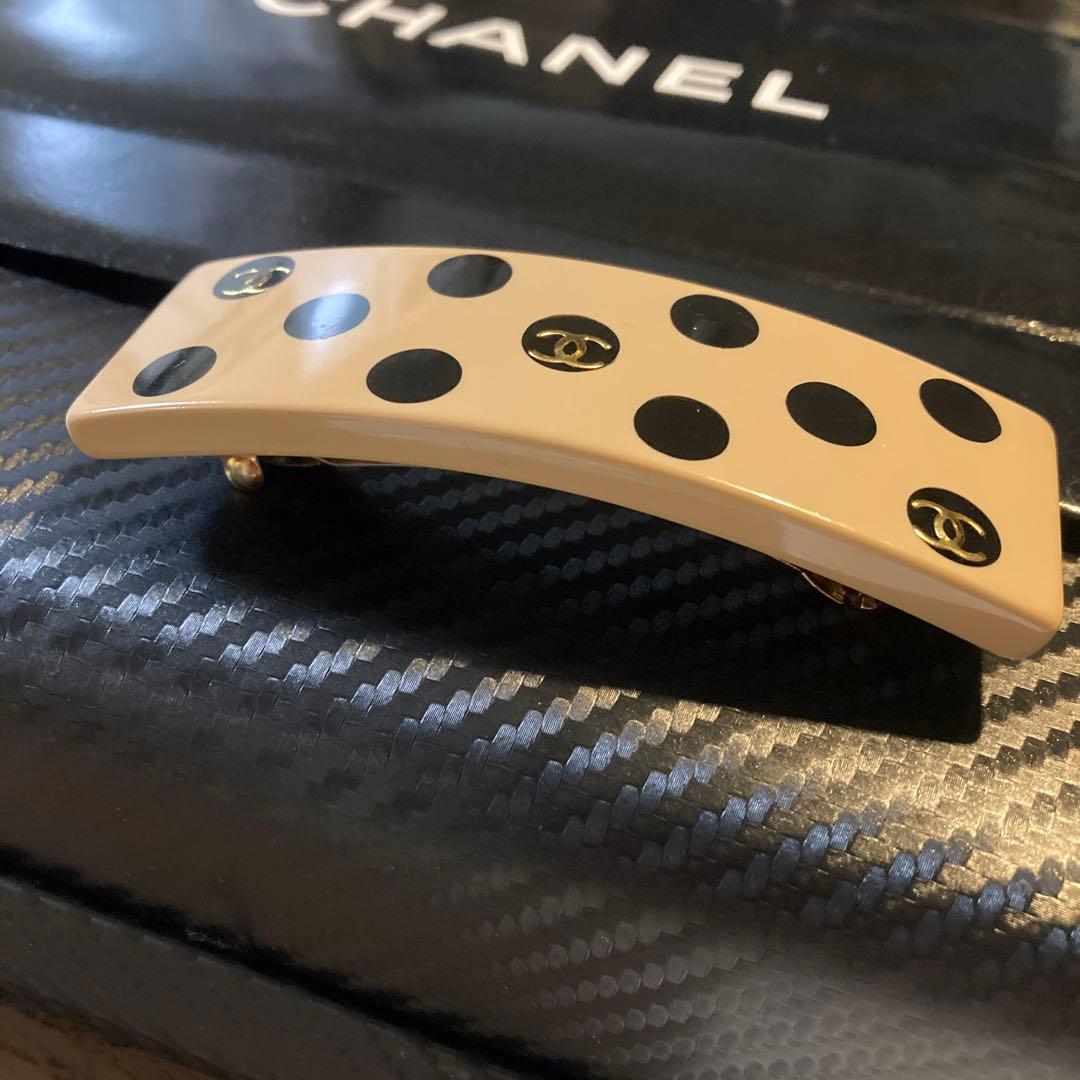 CHANELココマーク　ヘアバレッタ ヘアアクセサリー★フランス製、ドット