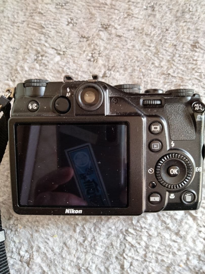 ニコン　COOLPIX　P7000