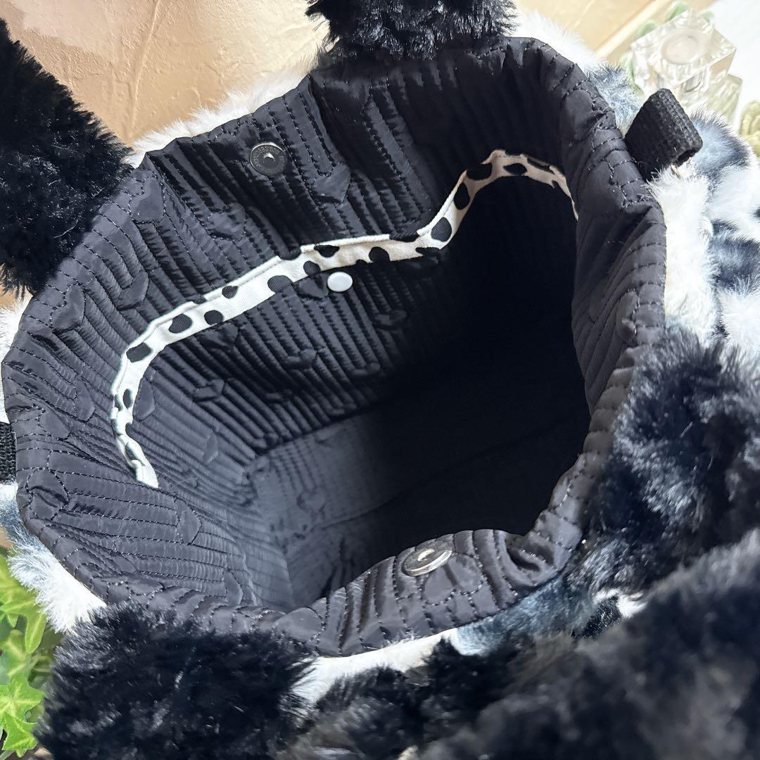 あ*き様 コヤンイサムチョン♡ミルクちゃんのモノトーンカラー！ファーフリルトート