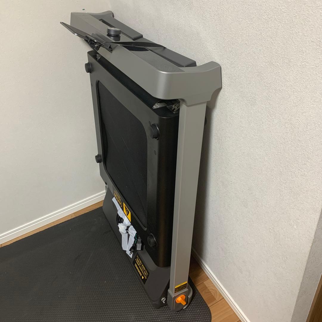 ランニング　マシン　折りたたみ可能　収納可能　美品