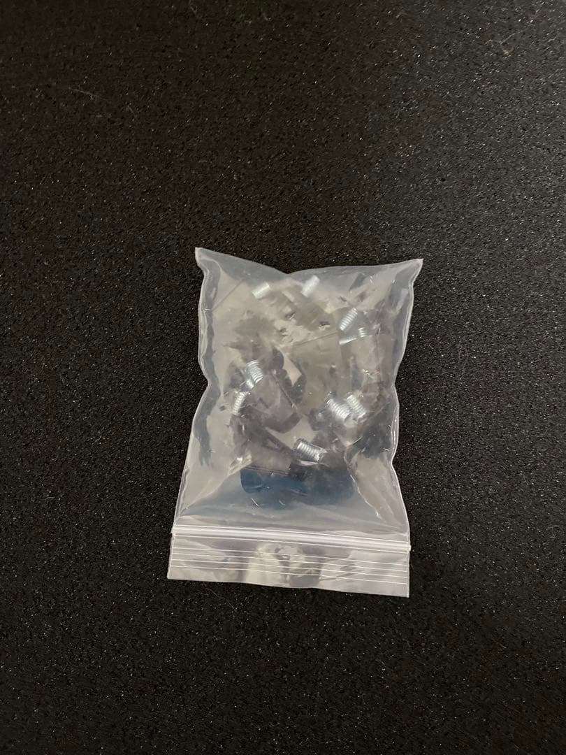 新品未使用　アディダス31cm プレデターアキュラシー.1FG天然芝用　スパイク