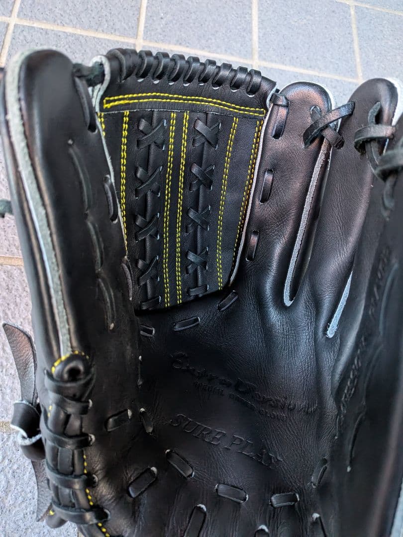 マグナム　　シュアプレイ　硬式　オーダー投手用グローブ