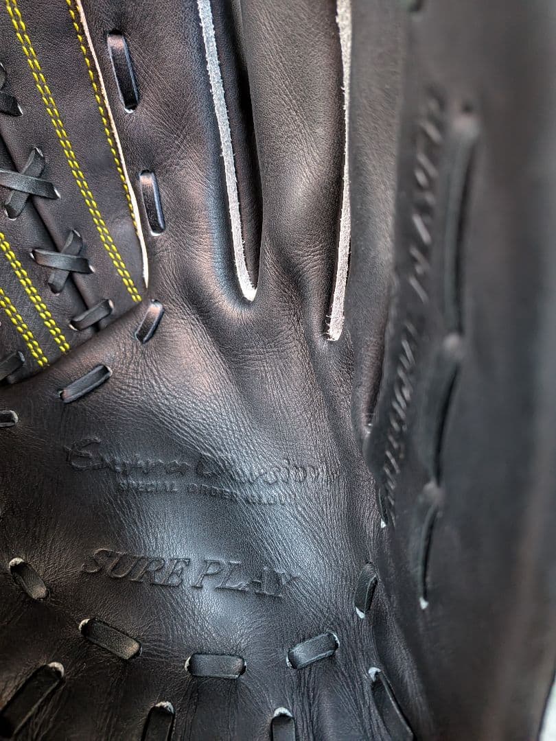 マグナム　　シュアプレイ　硬式　オーダー投手用グローブ