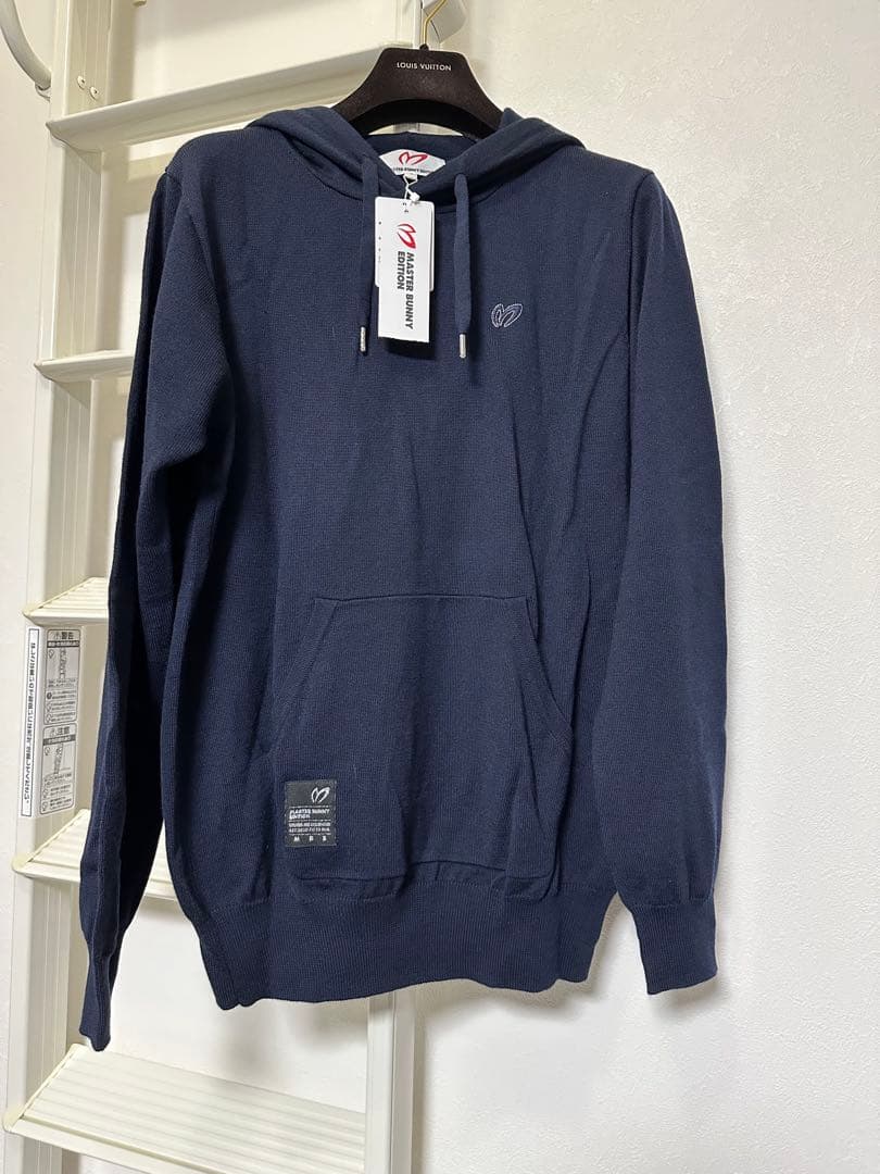 新品　MASTER BUNNY EDITION 薄手　ネイビー　パーカーサイズ4