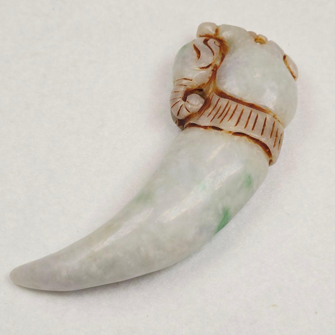 古美術 翡翠 氷糯 辣緑 手彫 龍頭紋 獣牙形 根付 玉佩 玉衝牙 お守り 美品
