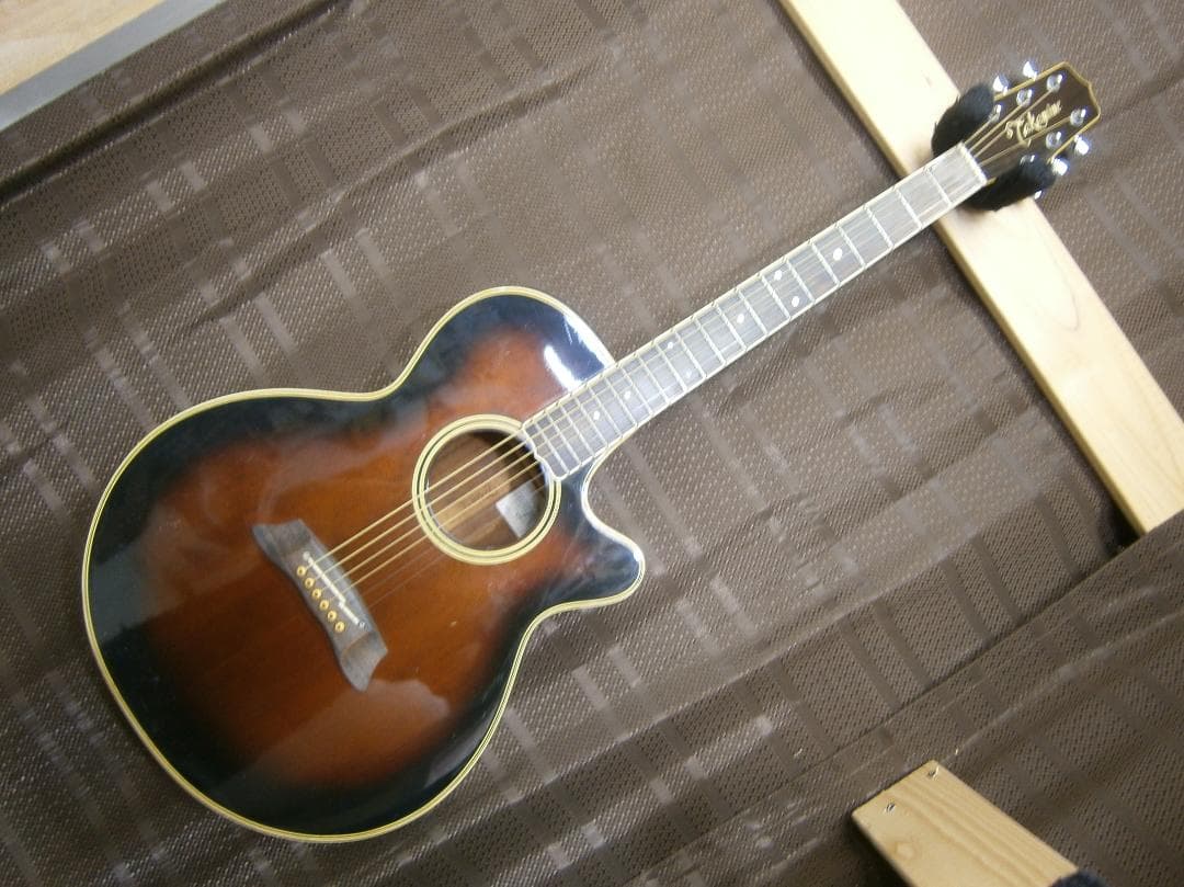 値下げ・タカミネ＜NPT-108＞日本製・エレアコ・薄いボディ