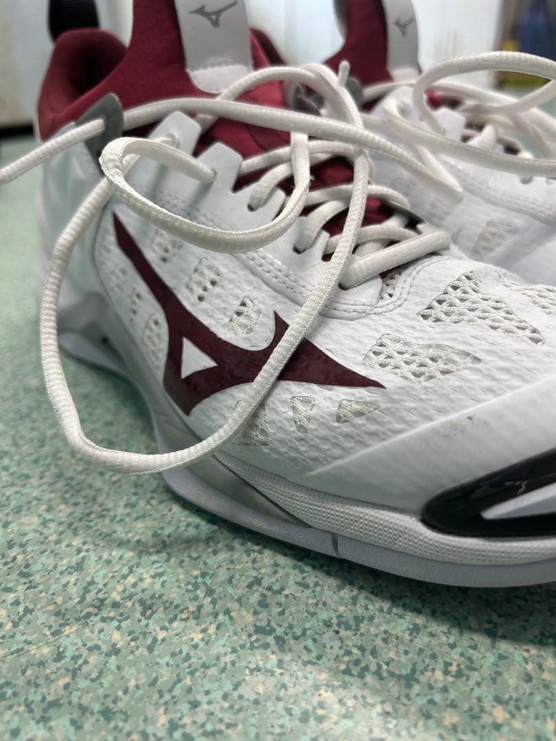 Mizuno バレーボールシューズ ホワイト/バーガンディ