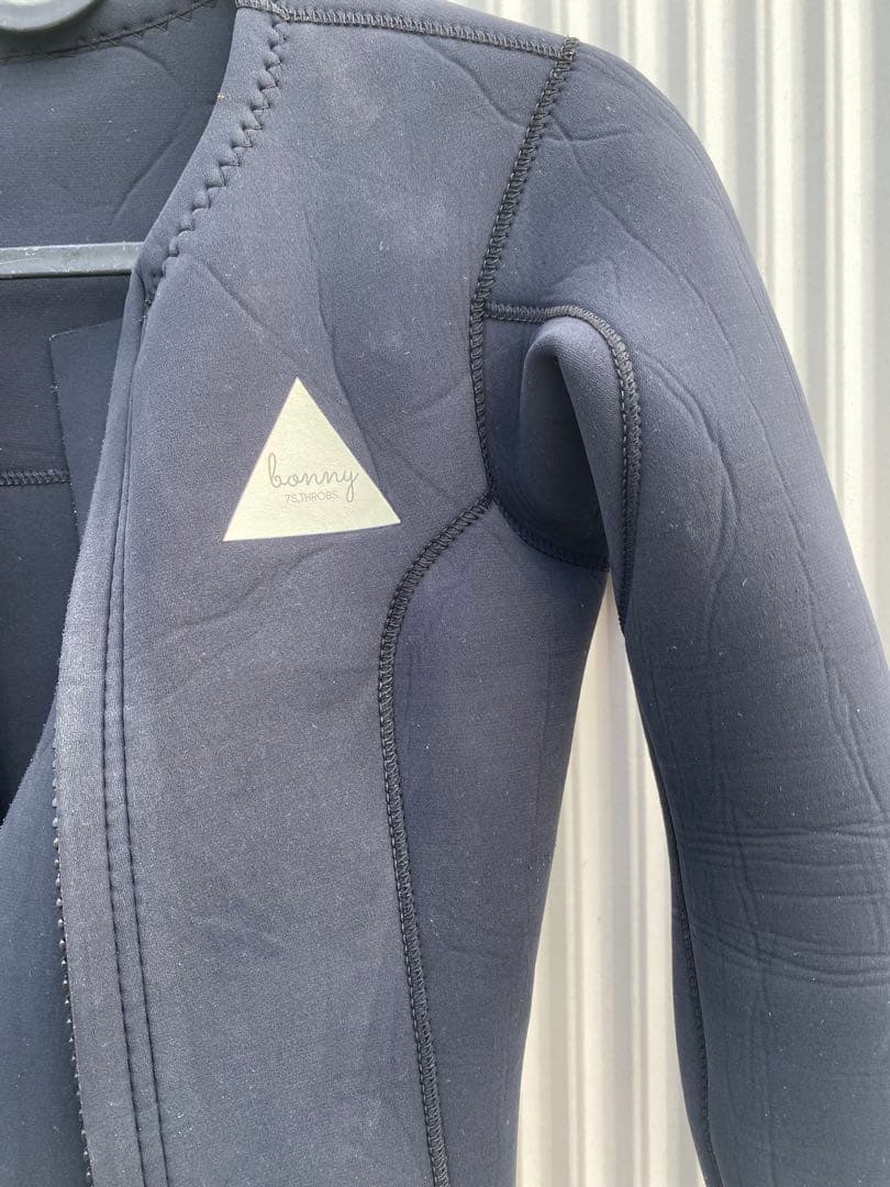 bonny サーフィン　タッパー