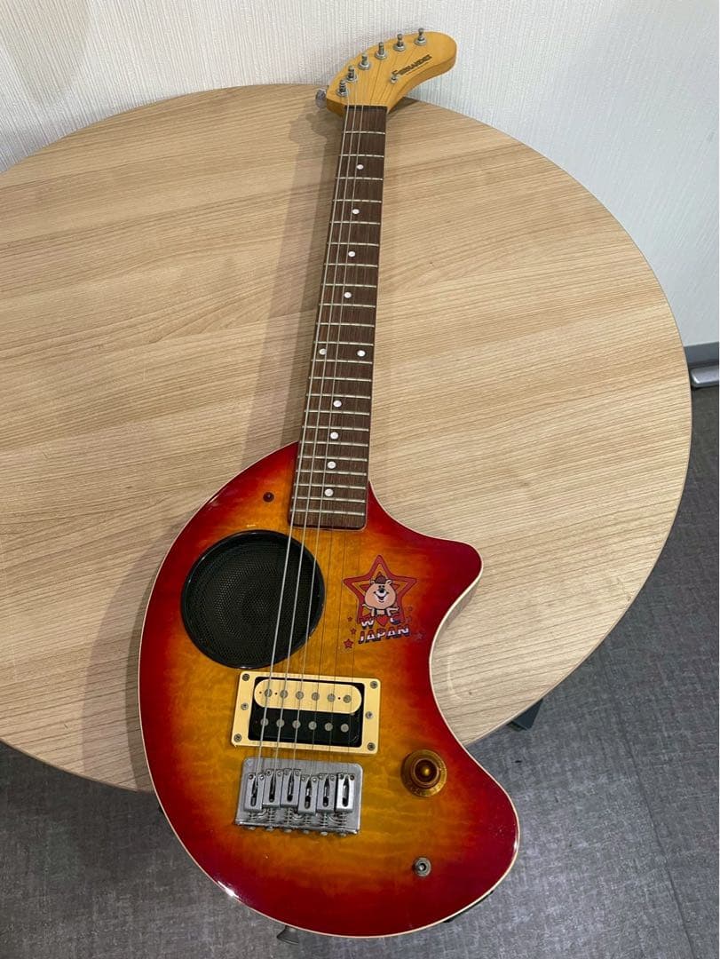 フェルナンデス ZO-3サンバーストカラー　エレキギター　アンプ内蔵