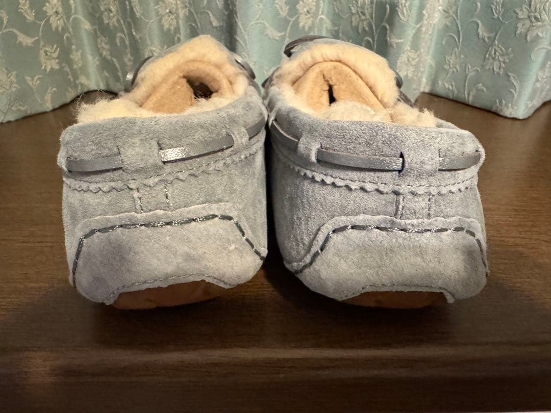 UGG グレー モカシン DAKOTA ダコタ JPN25