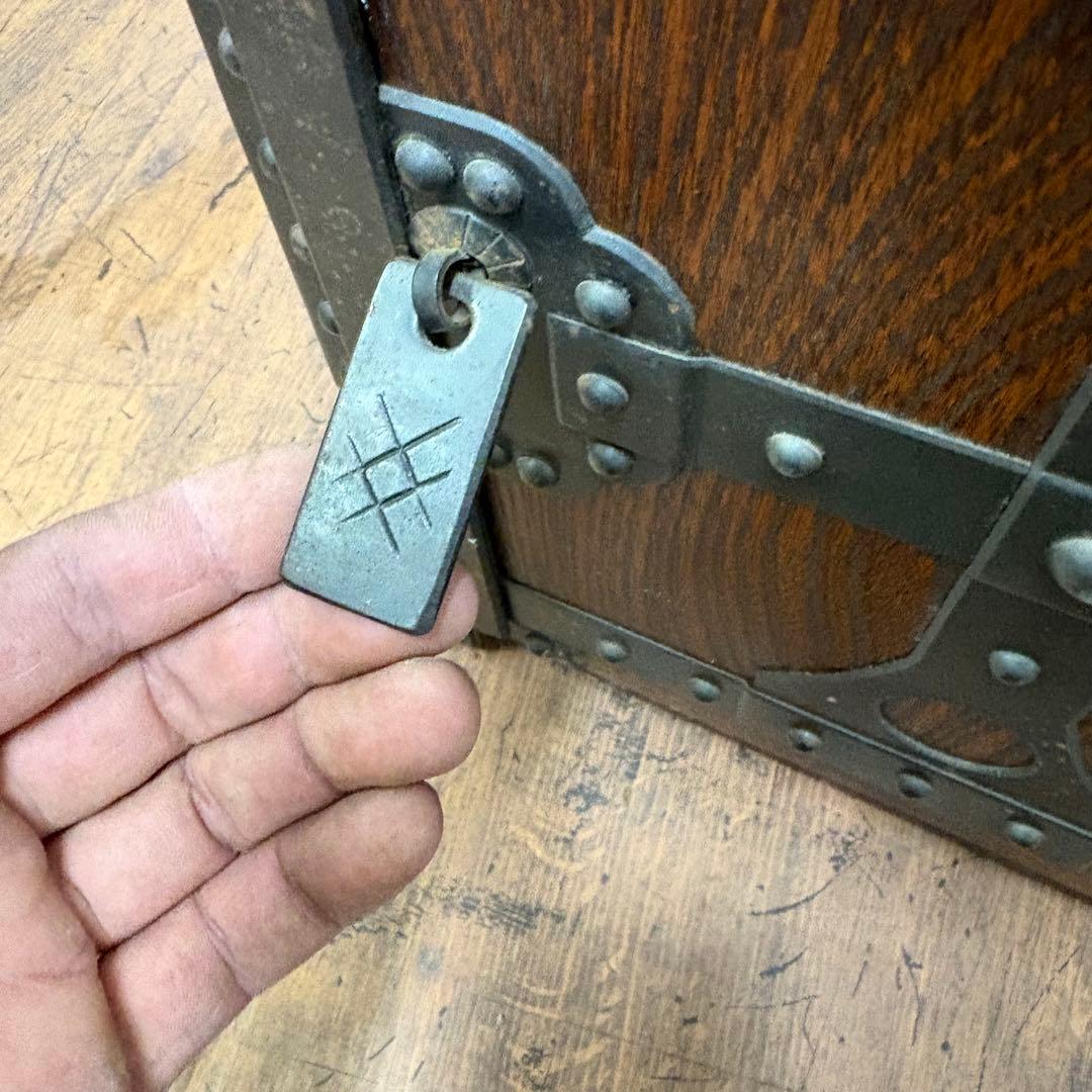 アンティーク 古道具 木製 船箪笥 銭箱 銭函 薬箱 ビンテージ 鍵付き 古家具