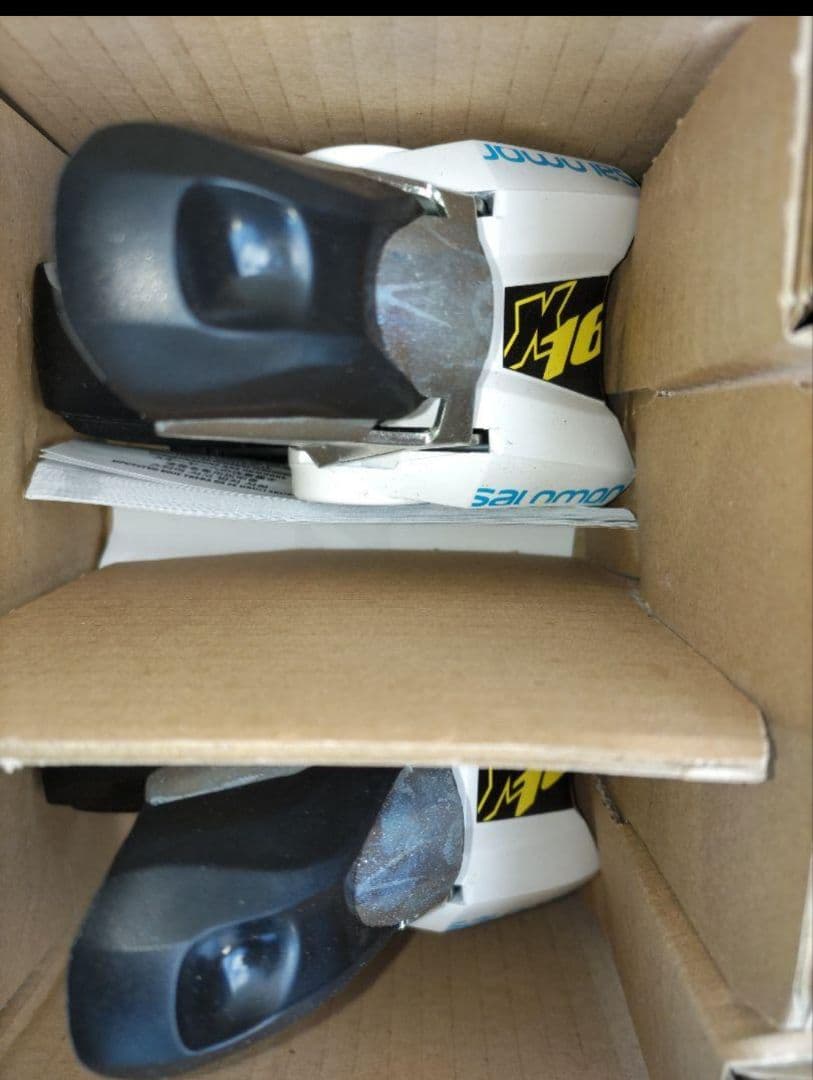 未使用保管品 SALOMON X16 Lab