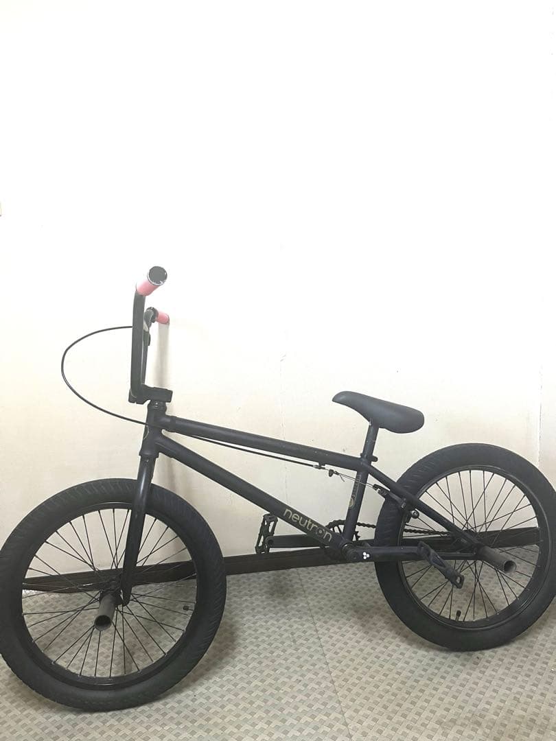 FLY BIKES Neutron 【BMX】