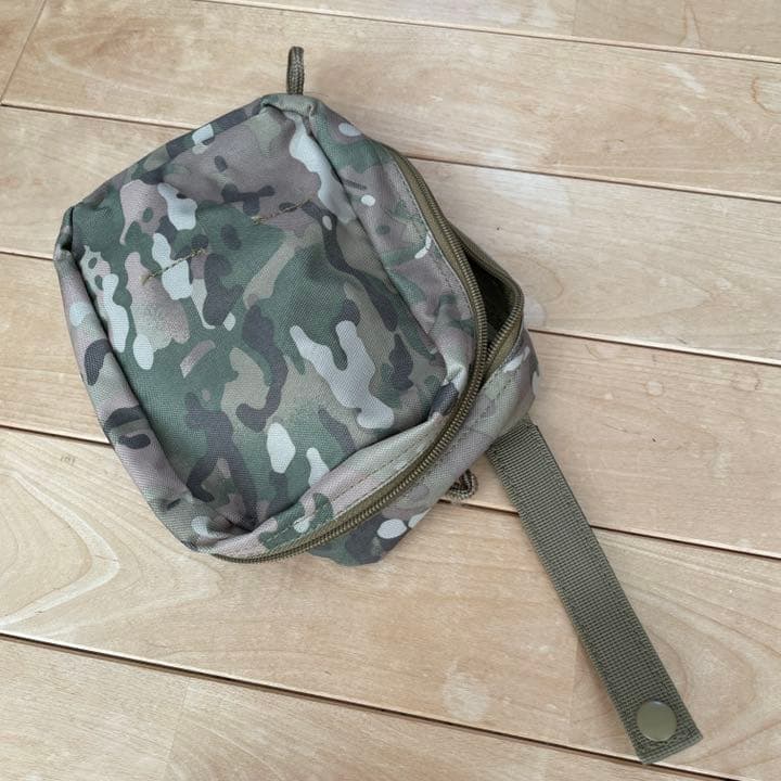 サバゲー用アーマーベスト& 腰ベルトポーチ　マルチカモ