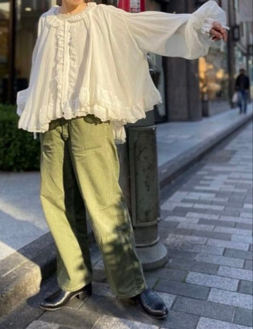 TORI-TO フリルブラック(センターフリル、襟フリル無し)