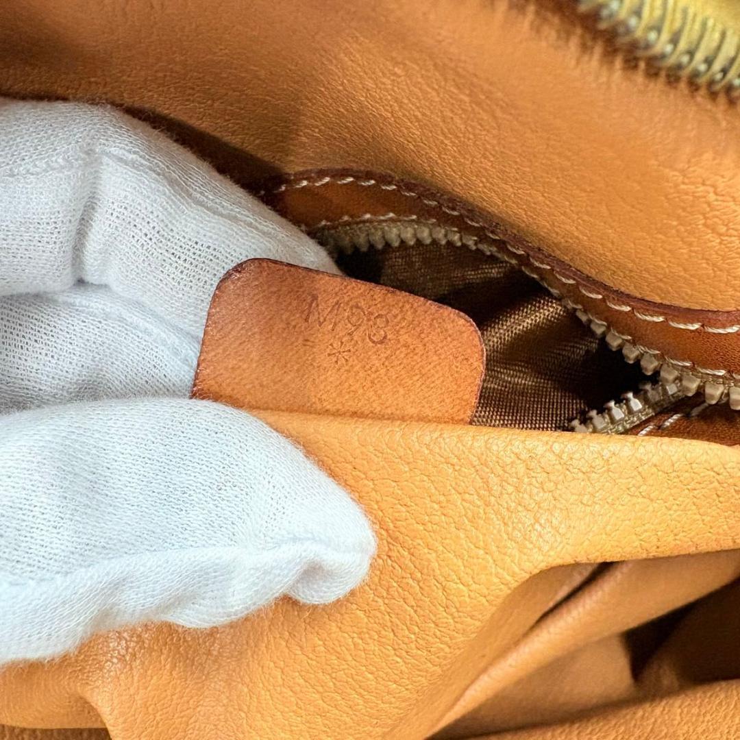 美品CELINE セリーヌ マカダム トリオンフ ハンドバッグ ブラウン PVC