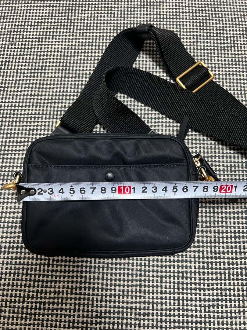 売り切り価格！未使用 トリーバーチ ToryBurchナイロン ボディバッグ