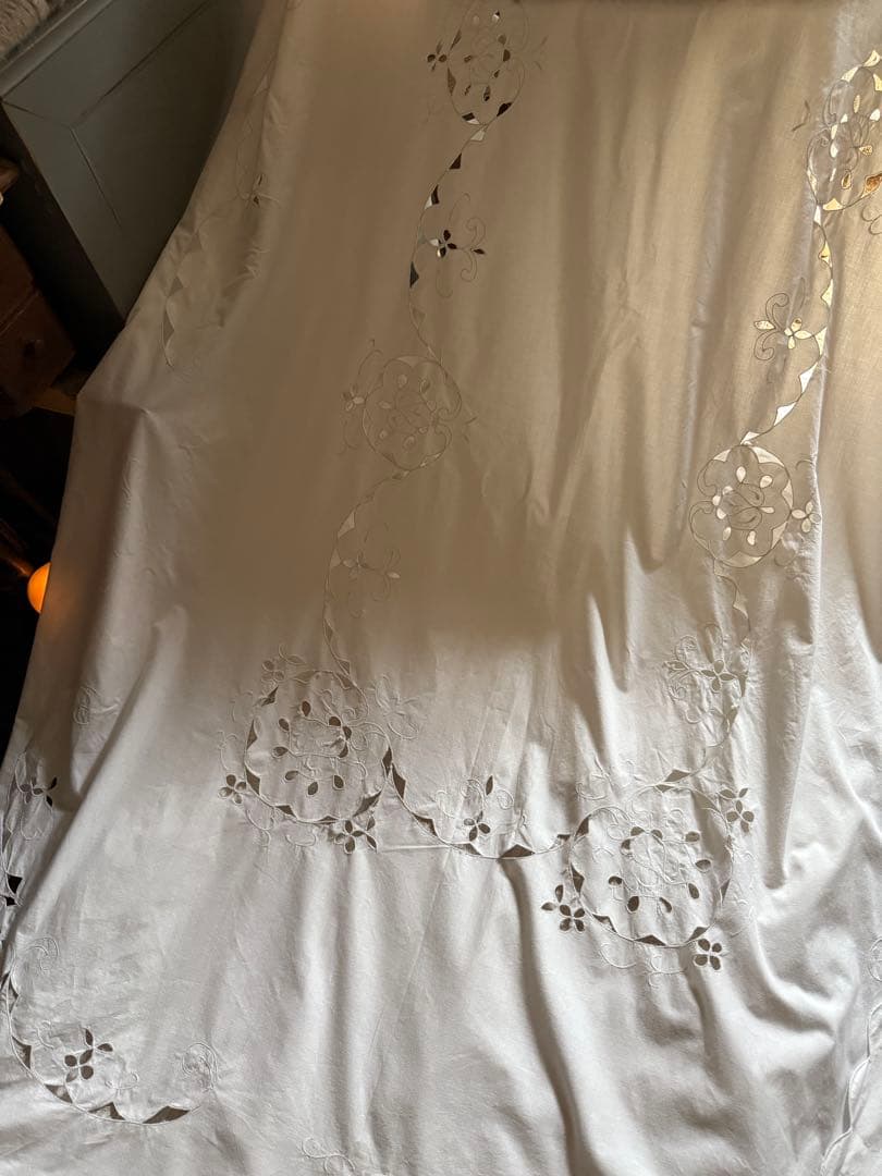 SALE❣️フランスアンティークஐ⋆*花柄刺繍の大判ベッドカバー⋆