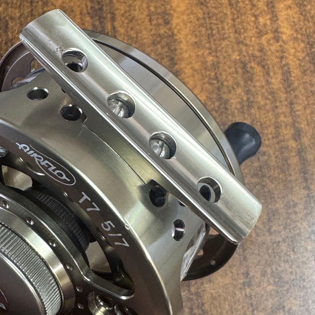 AIRFLO T7 5/7 フライリール 収納袋付き