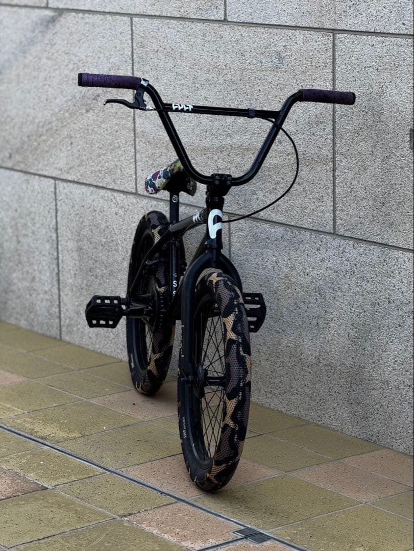 CULT（カルト）BMX 20インチ ブラック 完成車 ダート