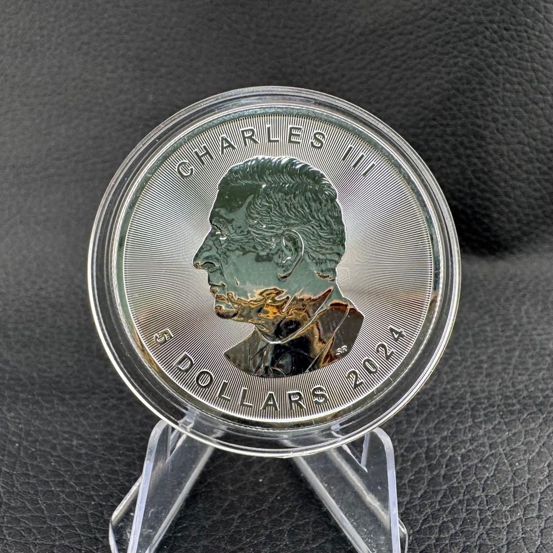 【paperbook】 メイプルリーフ 銀貨 カラー 金魚鉢で泳ぐ金魚