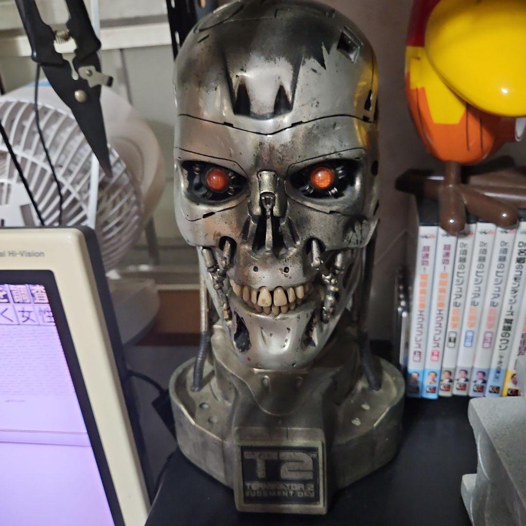 T2 エンドスケルトン ダメージバージョン 金属製 実物大