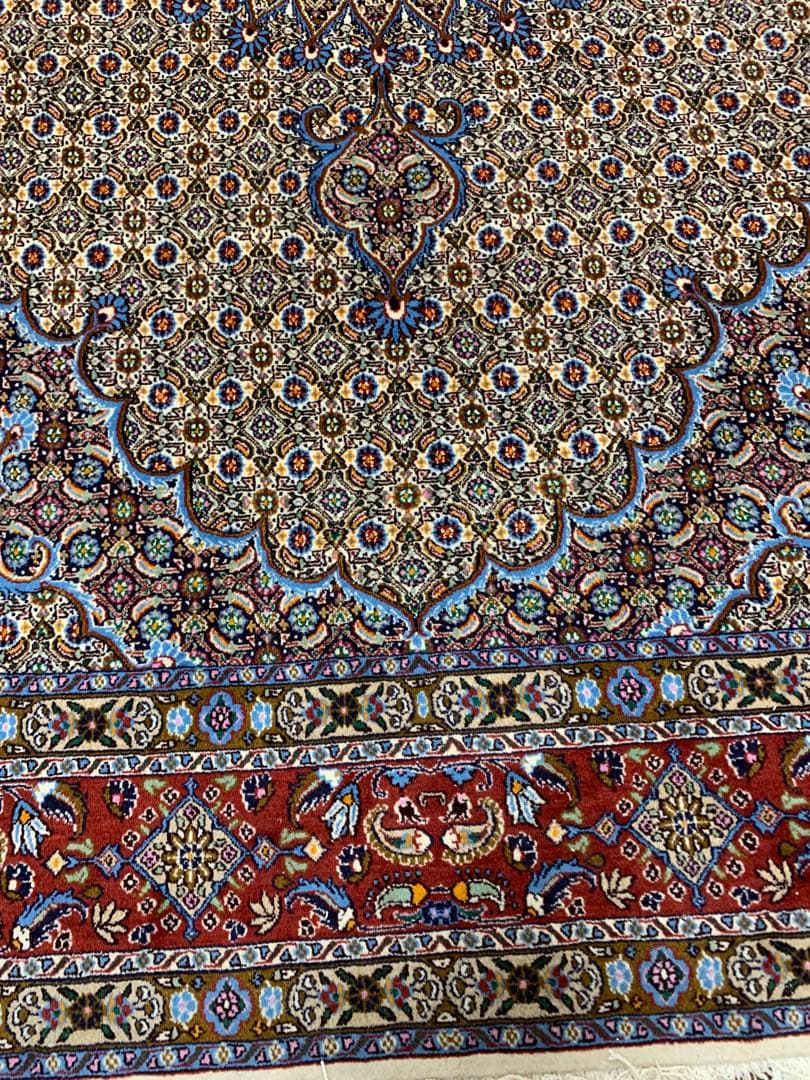 送料込み！　ペルシャ絨毯 イラン シルク 307×197