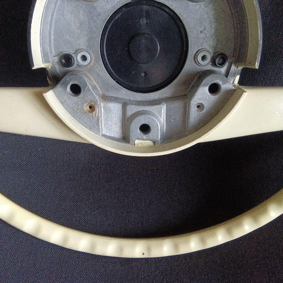 t*4様 メルセデス・ベンツ 　ホワイトステアリング 　縦目