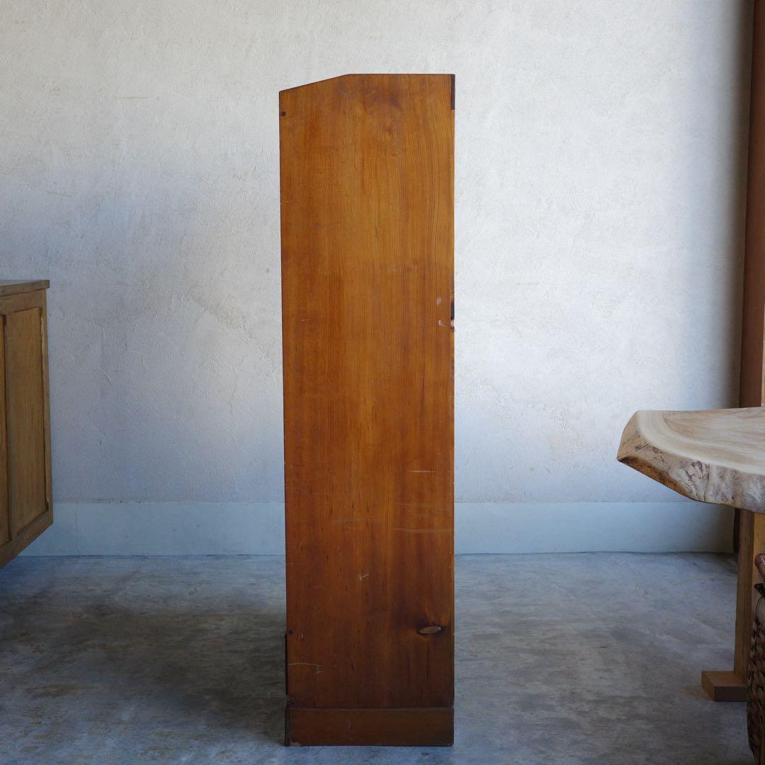 古いレトロな棚　本棚　収納棚　オープンラック