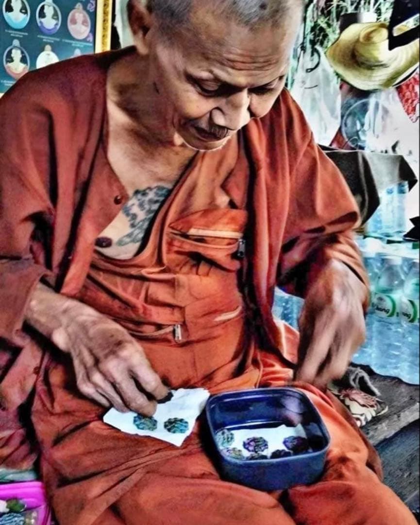 【限定1】クイーンバージニア　チャーム魅力、愛情、幸運 プラクルアン