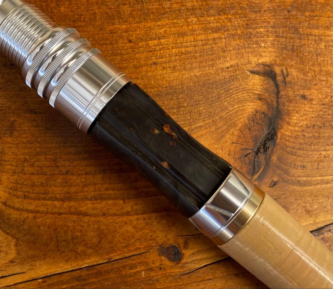 トラウトロッド　グラスロッド　ホワイト　銘木リールシート　渓流釣り　スピニング