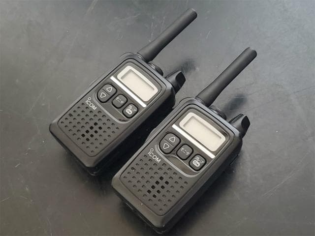 ICOM トランシーバー IC-4300 2台 無線機 9