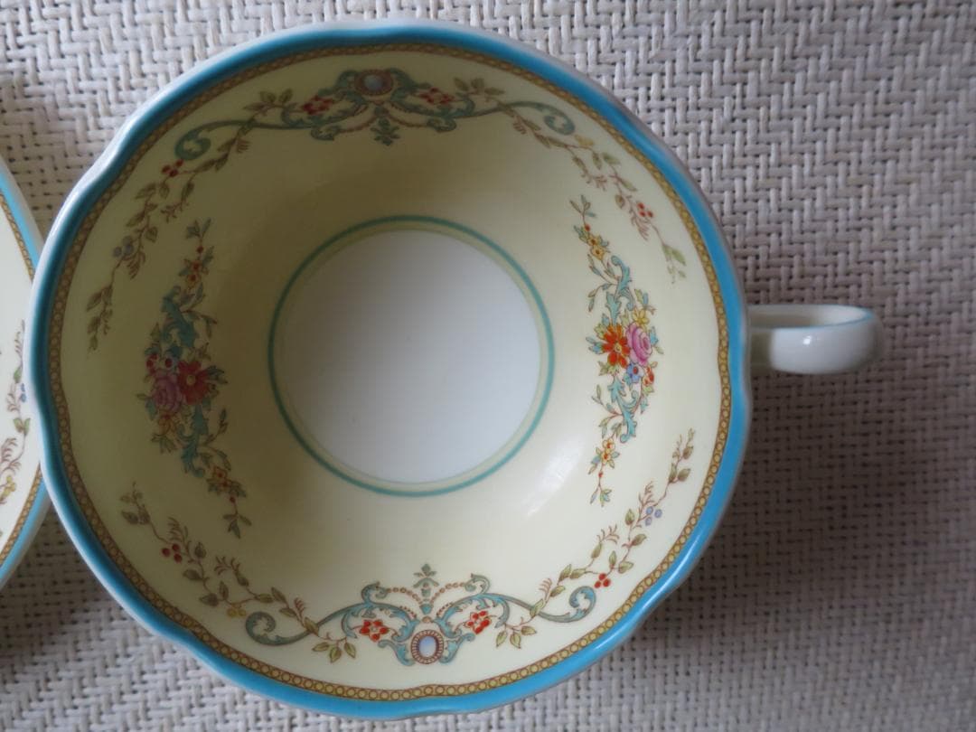 英国ロイヤルドルトン　ティーカップ・ソーサーセット　手描き1930年代