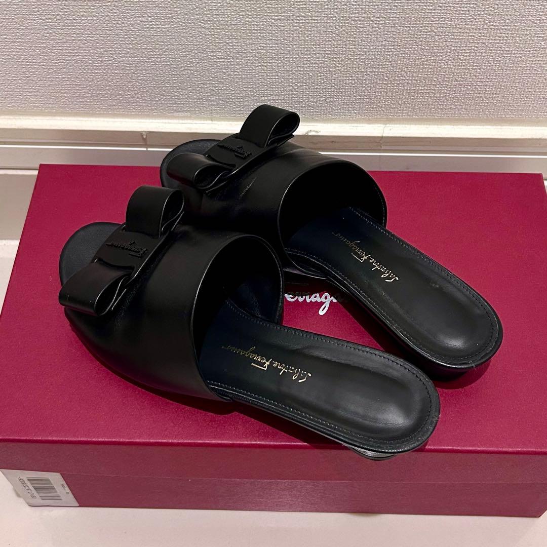 美品 Salvatore Ferragamo ミュール ヴァラ VALERY