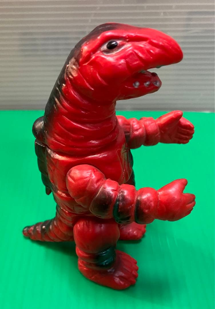 デットン　ブルマァク製　ミドルサイズソフビ