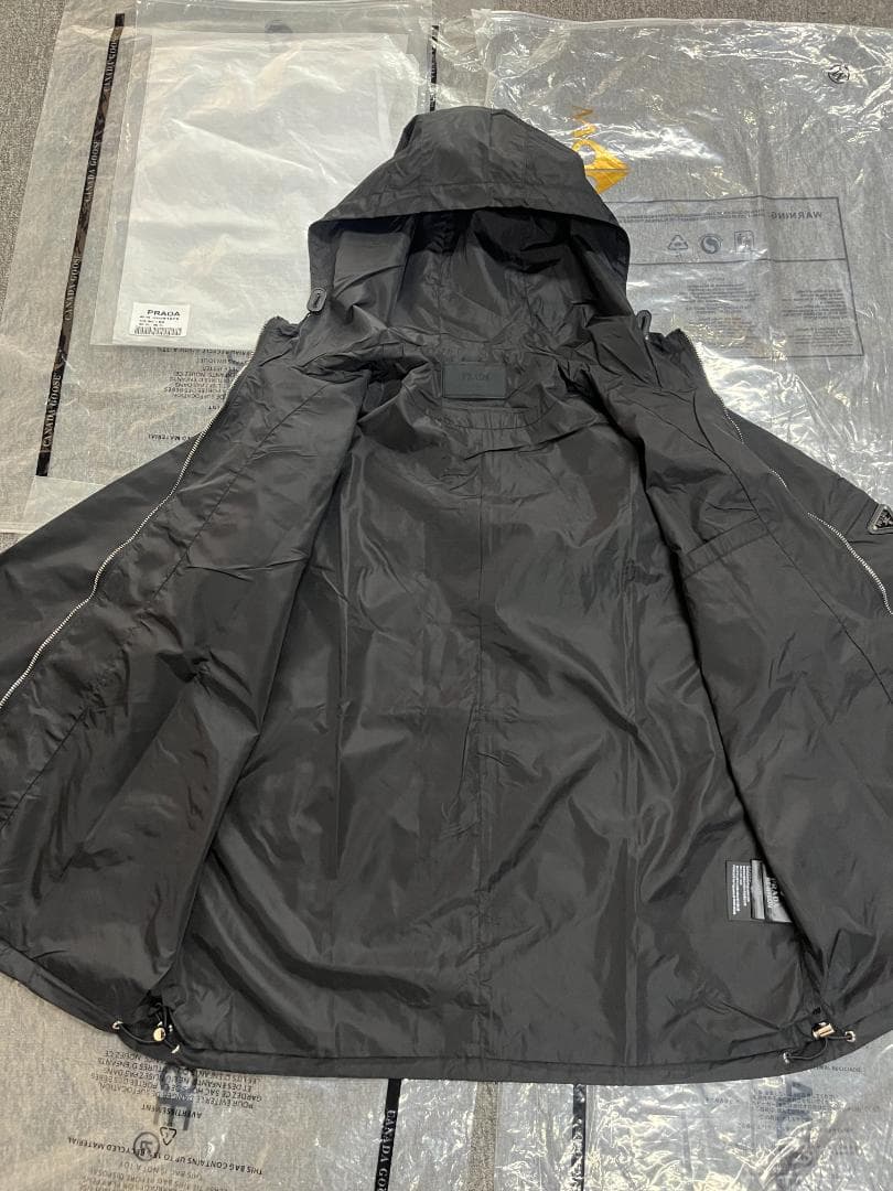 PRADAプラダ ナイロン ジャケット