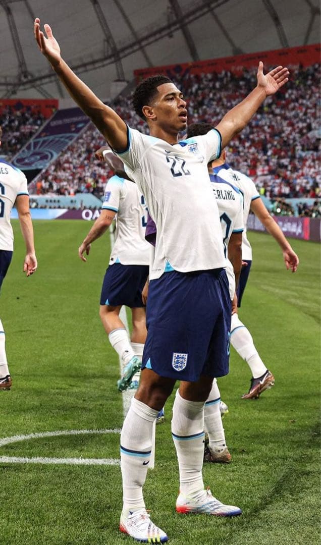 定価21450円 2022イングランド ベリンガム22番 オーセンティックユニ