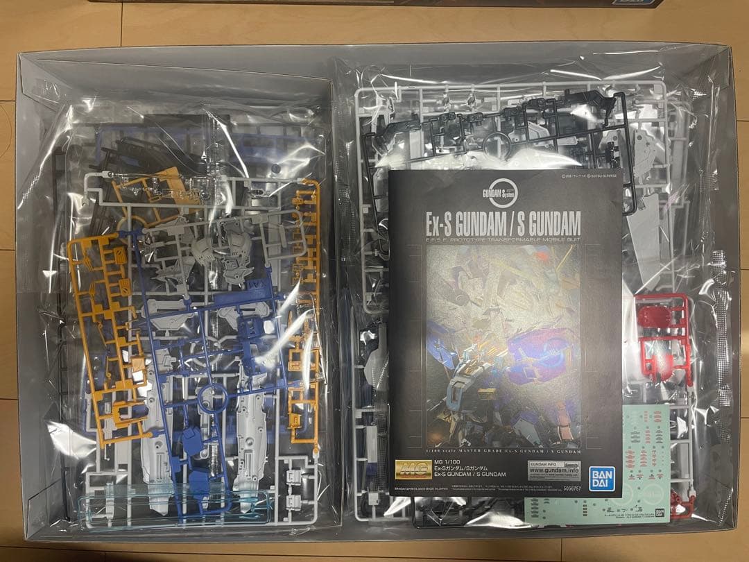新品未開封　Ex-S Gundam / Fazz 1/100キット