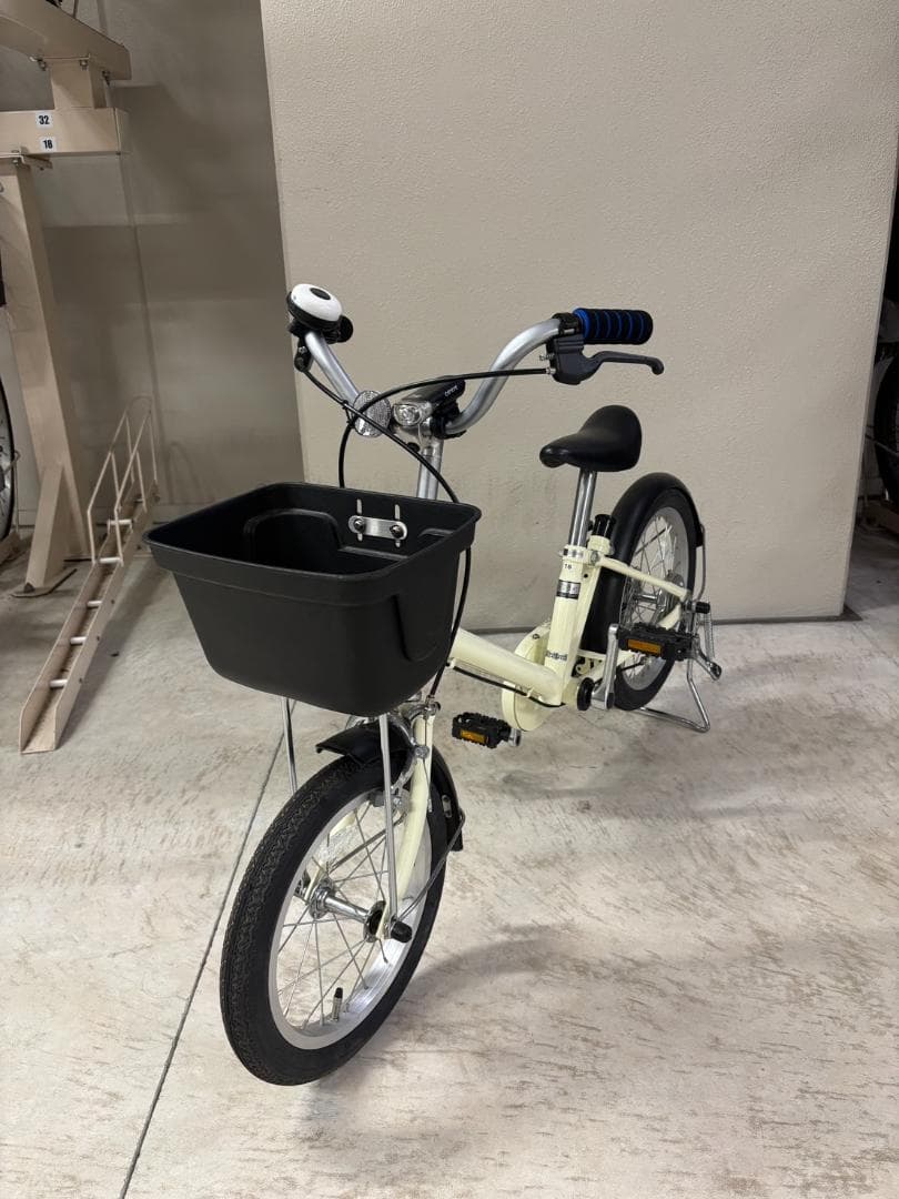 無印良品　16型幼児こども自転車　アイボリー　押し棒・補助輪付　江東区引取限定