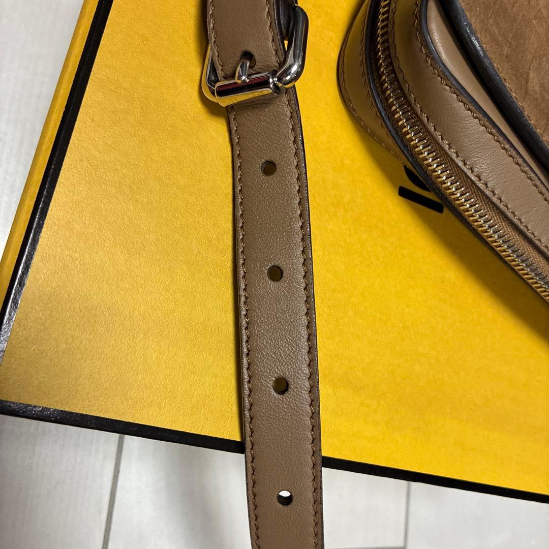 Fendi ブラウン スエード ショルダーバッグ