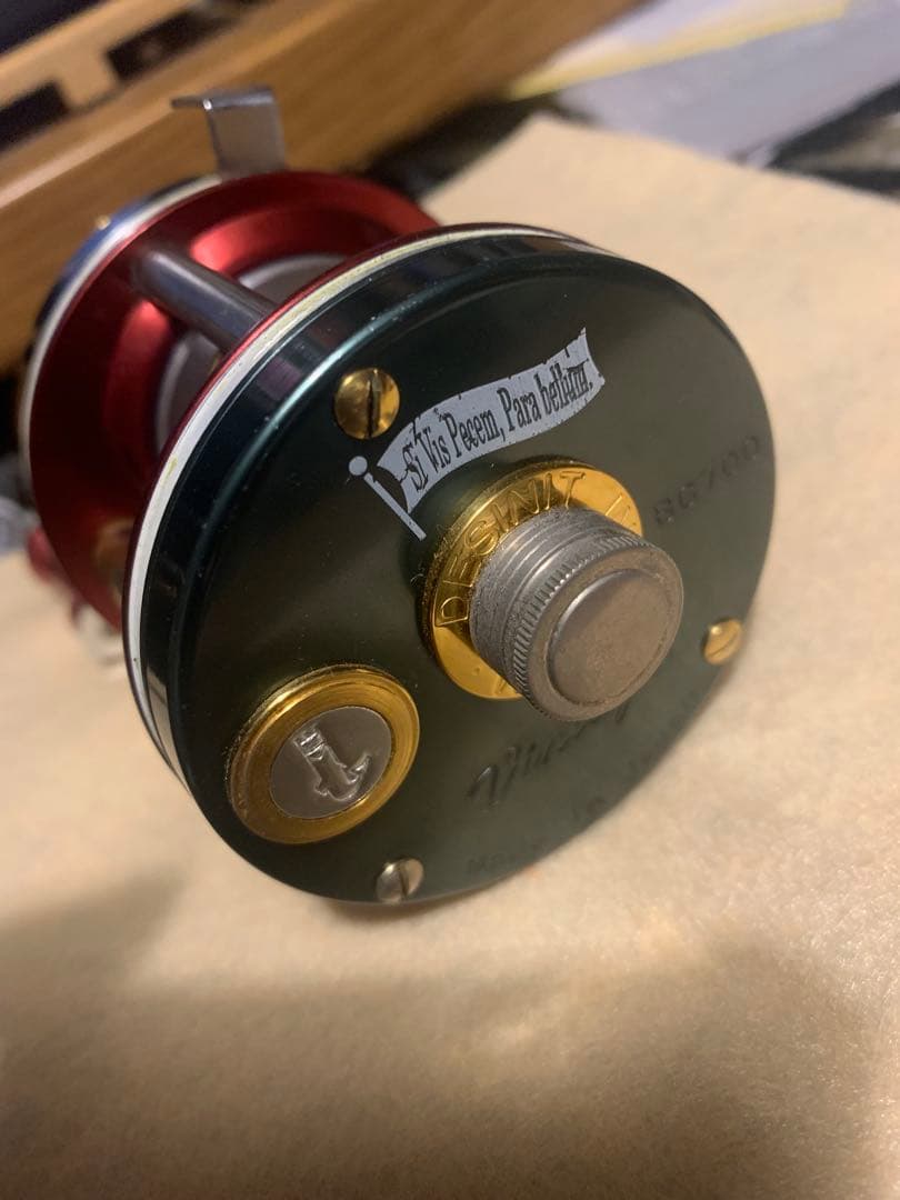 ま*る様 五十鈴 BC700 ベイトリール　五十鈴工業　ブライトリバーABU50