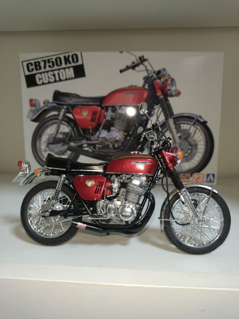 アオシマバイクシリーズプラモデル完成品ホンダCB750Customクリアケース付