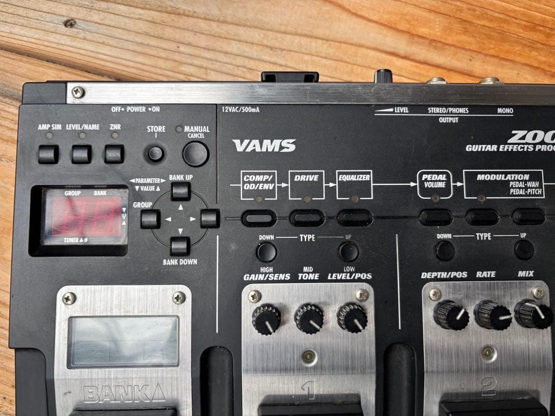 ZOOM GFX-4 ギターエフェクター