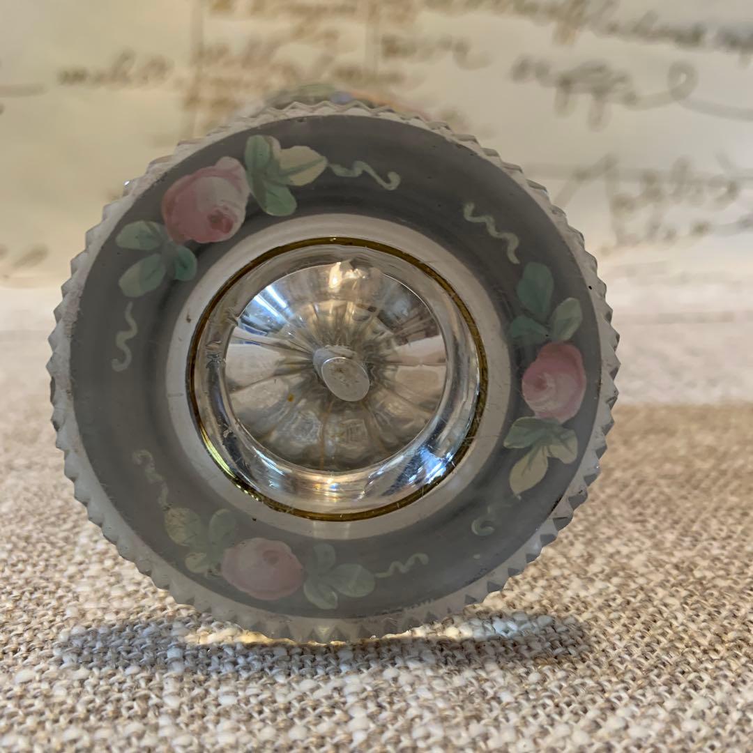 フランス製　アンティークの手書きのエナメル花柄ガラスのゴブレット！素敵です！