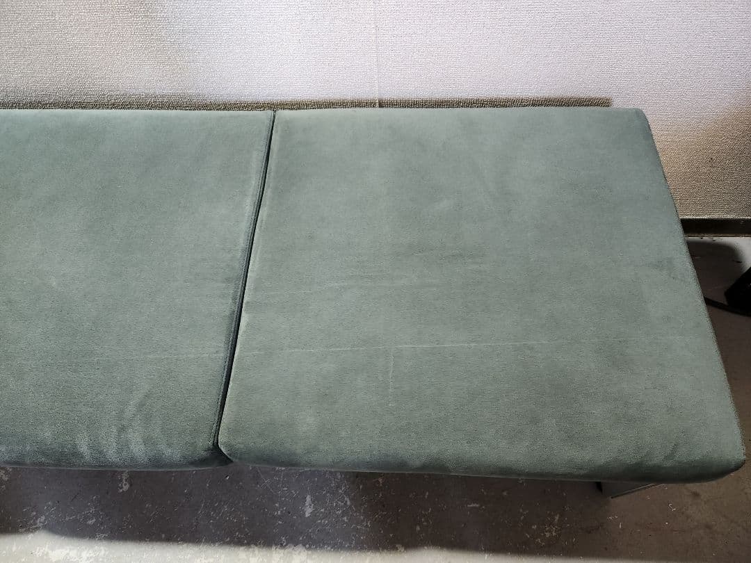 カッシーナイクスシー/エアフレーム/ 3Pベンチ/グレー　②