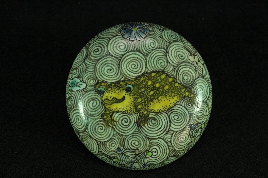 中国美術 色絵 渦蛙紋 香合 古美術 唐物(K-YC536)