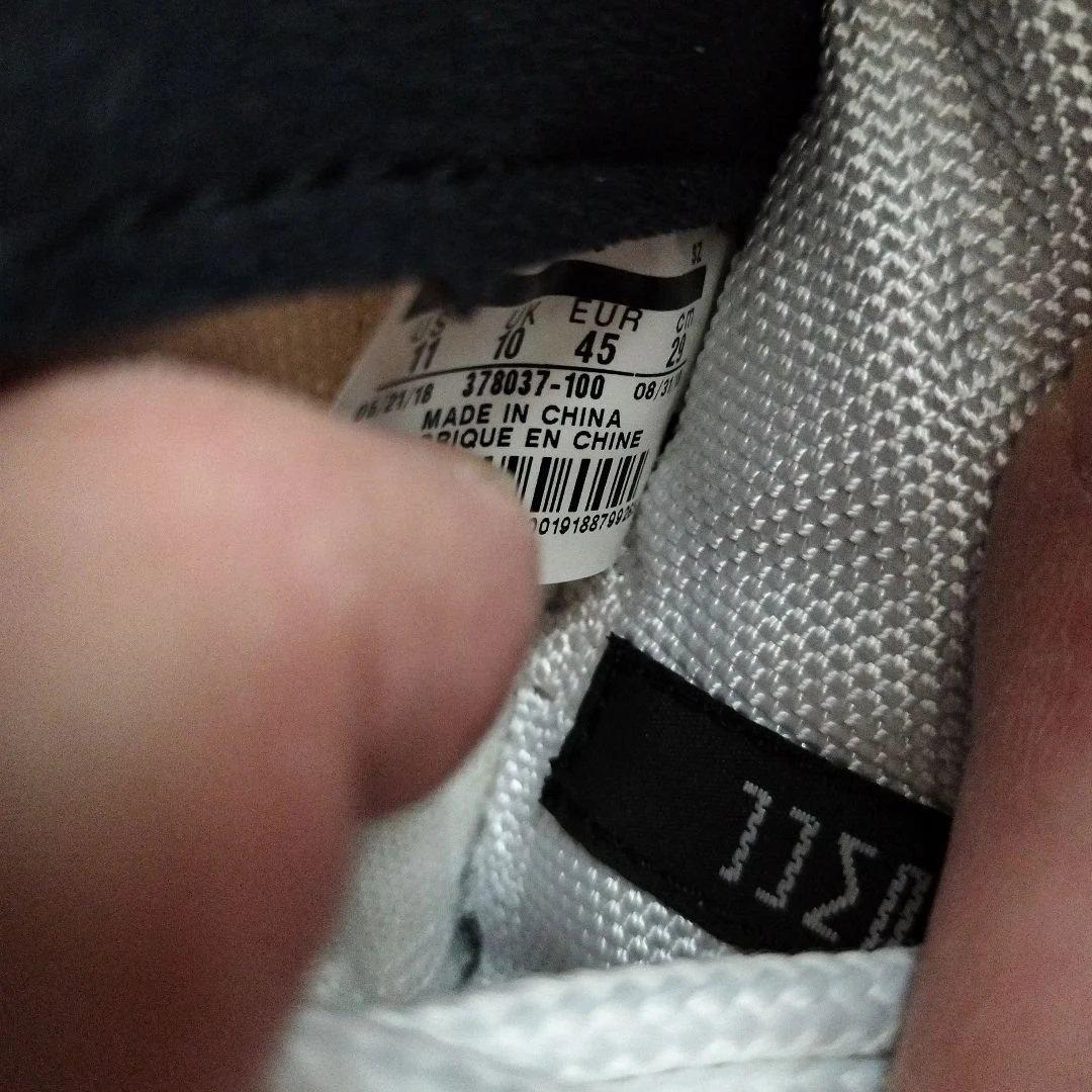 エアジョーダン11コンコルド(29cm)