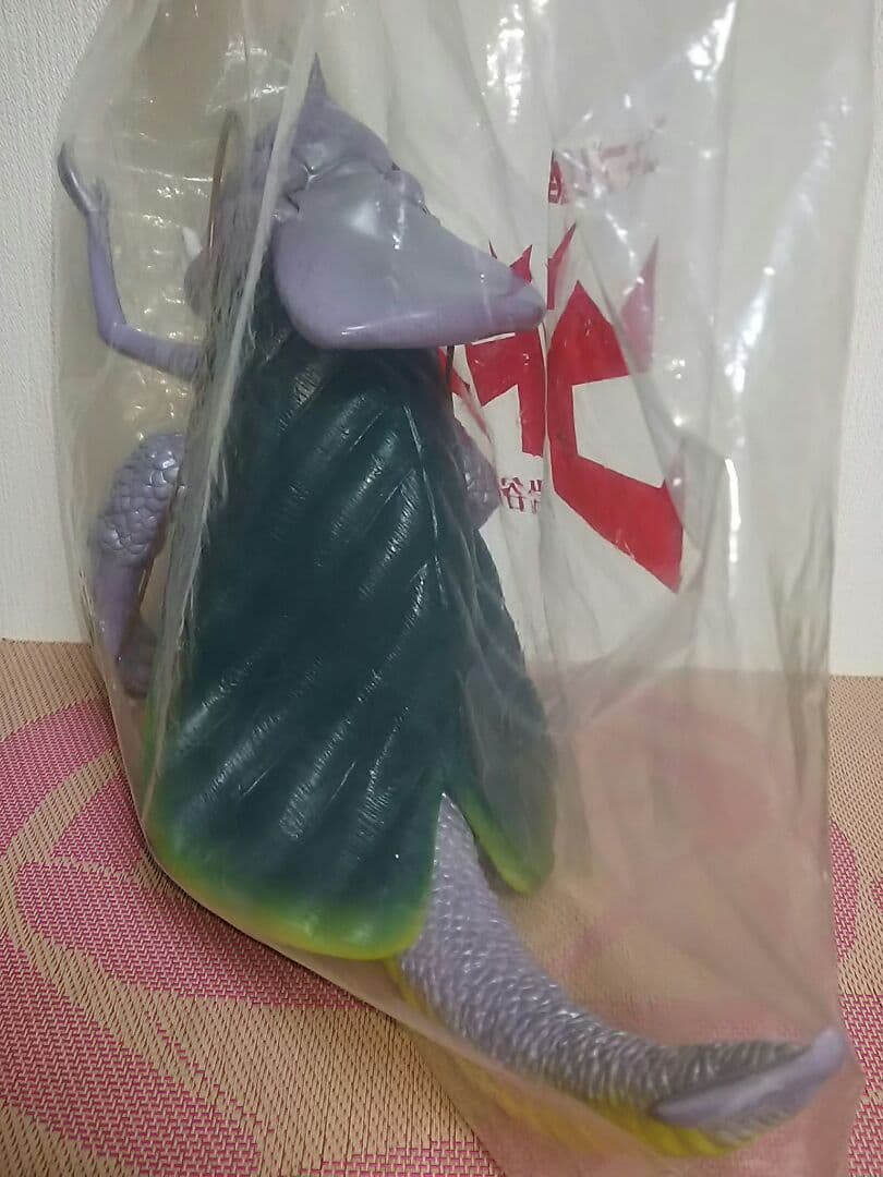 希少品　500個限定　イワタニ　ゴキブリ怪獣　ゴキドン　ソフビ　フィギュア