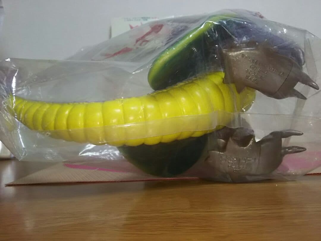 希少品　500個限定　イワタニ　ゴキブリ怪獣　ゴキドン　ソフビ　フィギュア