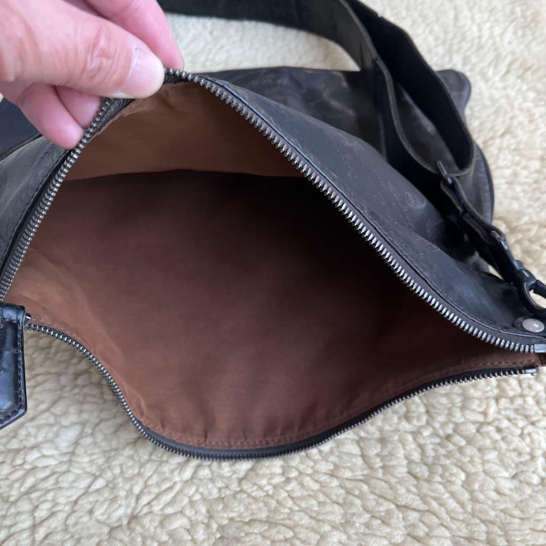 ベルルッティクラッチバッグ　黒茶